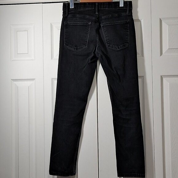 Old Navy Men's Slim Black Wash Denim Jeans - Picture 4 of 10